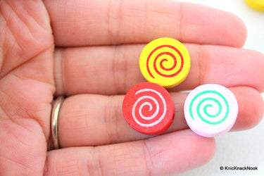 10 x Mixed Wood Beads With Spiral Designs 16mm